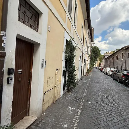 Serena E Trastevere *